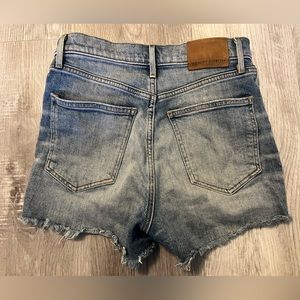 Aritzia Denim Forum - arlo jean shorts size 25